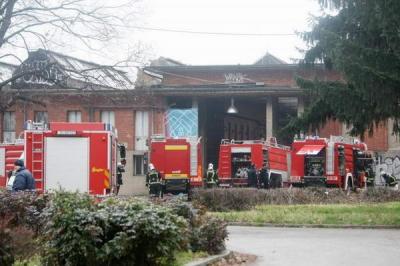 ZAGREB: Buknula stara klaonica, po�ar gasilo sedam vatrogasnih kola
