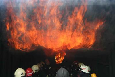 MAKARSKA: Seminari za vatrogasce VZ �ibensko-kninske �upanije na makarskom vje�bali�tu