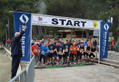 MALI LOŠINJ: Održana 3. međunarodna utrka vatrogasaca