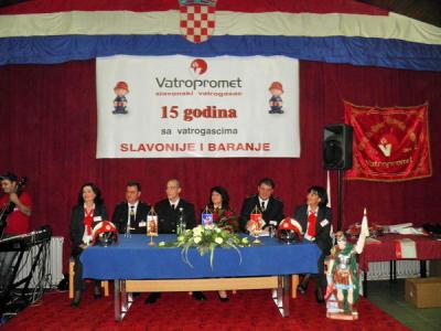 �AKOVO: 15 godina *VATROPROMETA* "Slavonski vatrogasac"